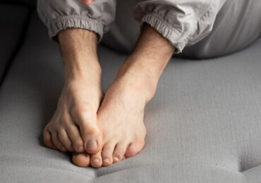 Big toe pain: Causes, Symptoms, Diagnosis, Treatment & Surgery
